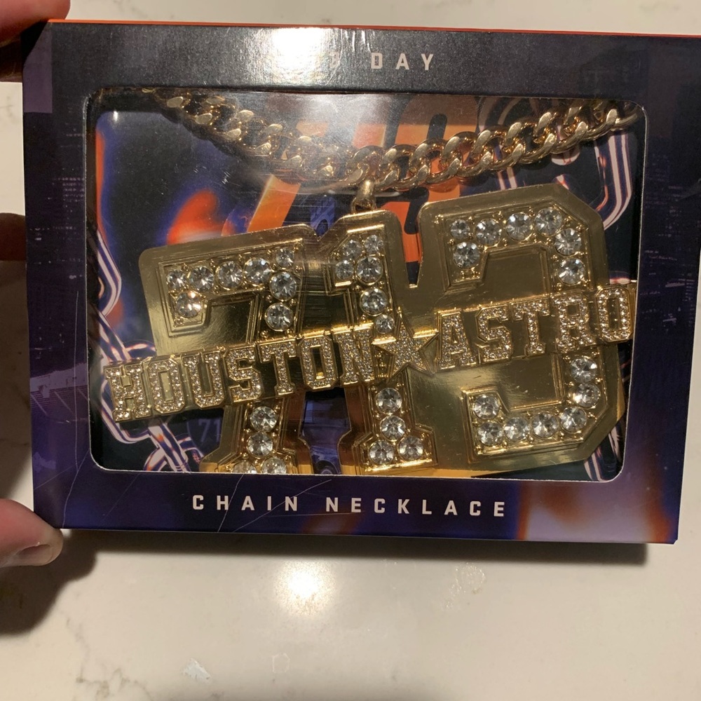 Houston Astros 713 Day chain